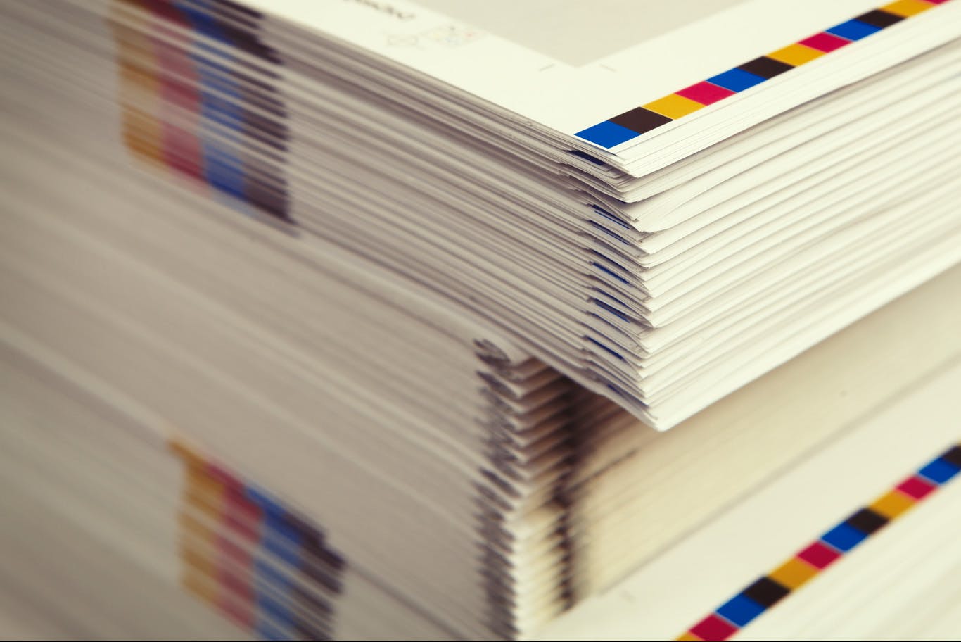 Documents imprimés avec marques de couleur