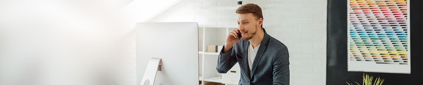 Réunion en télétravail d’un employé en gestion de la sécurité – sécurité de l’impression